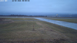 Pojezdová dráha, Runway