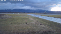 Pojezdová dráha, Runway