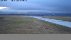 Pojezdová dráha, Runway