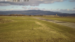 Pojezdová dráha, Runway