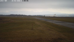 Pojezdová dráha, Runway