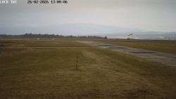 Pojezdová dráha, Runway