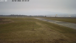 Pojezdová dráha, Runway