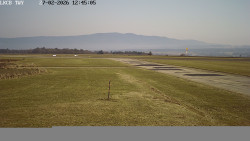 Pojezdová dráha, Runway