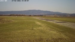 Pojezdová dráha, Runway