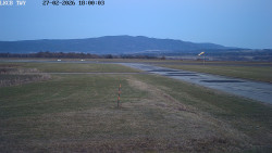 Pojezdová dráha, Runway