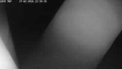 Pojezdová dráha, Runway