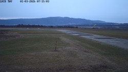 Pojezdová dráha, Runway