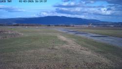 Pojezdová dráha, Runway