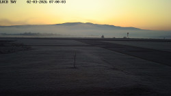 Pojezdová dráha, Runway