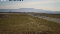 Pojezdová dráha, Runway