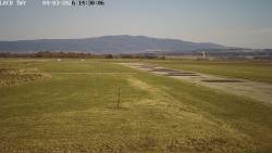 Pojezdová dráha, Runway