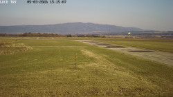 Pojezdová dráha, Runway