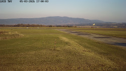 Pojezdová dráha, Runway