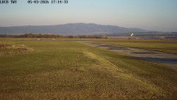 Pojezdová dráha, Runway