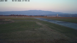 Pojezdová dráha, Runway