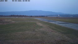 Pojezdová dráha, Runway