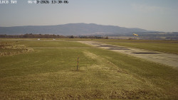 Pojezdová dráha, Runway