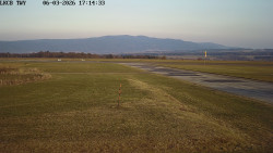 Pojezdová dráha, Runway