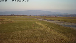 Pojezdová dráha, Runway