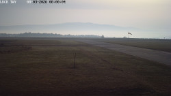 Pojezdová dráha, Runway