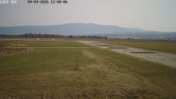 Pojezdová dráha, Runway