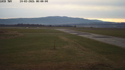 Pojezdová dráha, Runway