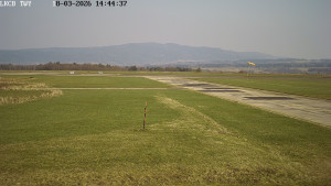 Letiště Cheb - Pojezdová dráha, Runway - 18.3.2026 v 14:45