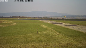 Letiště Cheb - Pojezdová dráha, Runway - 18.3.2026 v 15:45