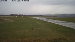 Pojezdová dráha, Runway