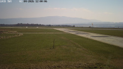 Pojezdová dráha, Runway