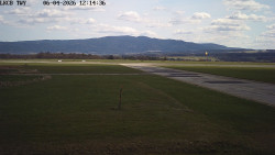 Pojezdová dráha, Runway