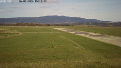 Pojezdová dráha, Runway