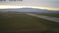 Pojezdová dráha, Runway