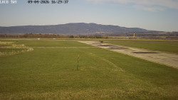 Pojezdová dráha, Runway