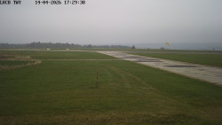 Pojezdová dráha, Runway