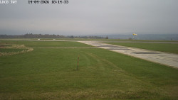 Pojezdová dráha, Runway