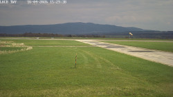 Pojezdová dráha, Runway