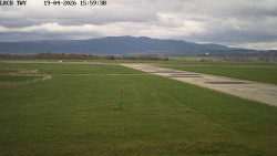 Pojezdová dráha, Runway