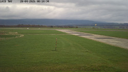 Pojezdová dráha, Runway