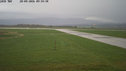 Pojezdová dráha, Runway