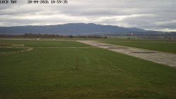 Pojezdová dráha, Runway