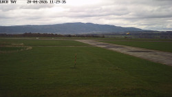 Pojezdová dráha, Runway