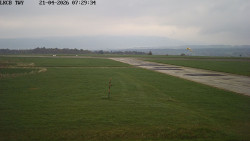 Pojezdová dráha, Runway