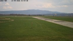 Pojezdová dráha, Runway