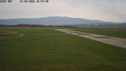 Pojezdová dráha, Runway