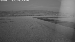 Pojezdová dráha, Runway