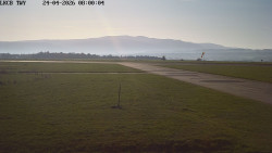 Pojezdová dráha, Runway