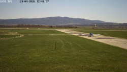 Pojezdová dráha, Runway