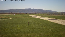 Pojezdová dráha, Runway